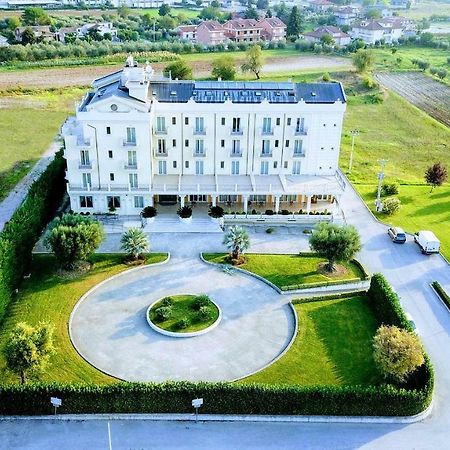 Hotel Concorde Sant'Egidio alla Vibrata Eksteriør billede