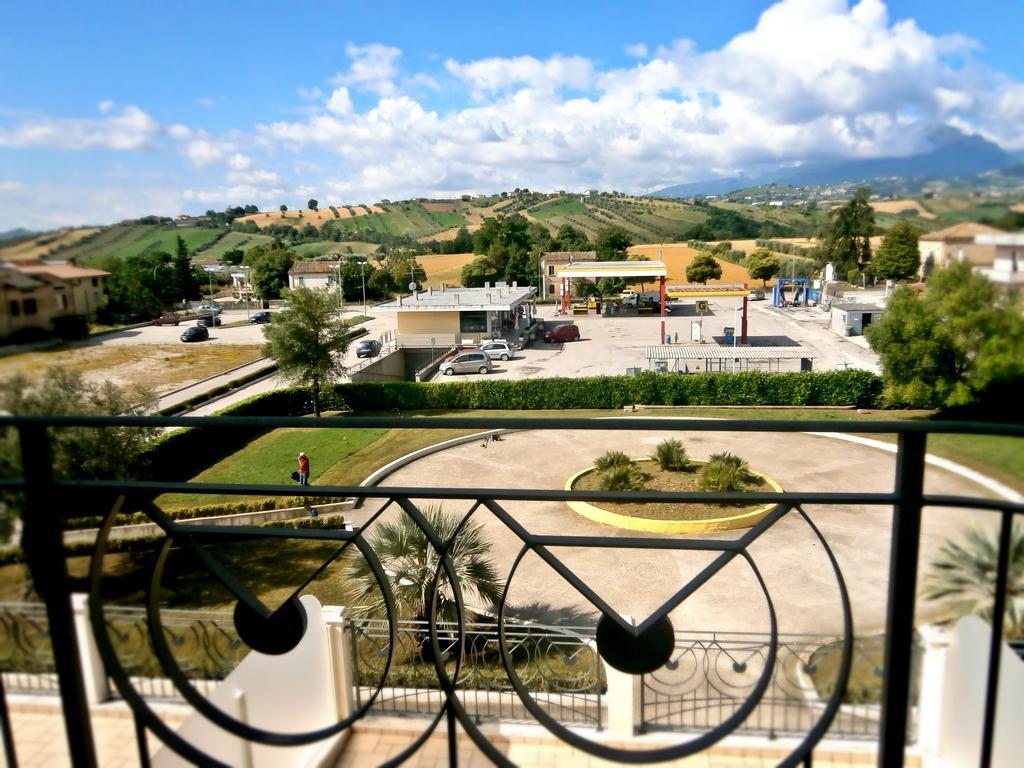 Hotel Concorde Sant'Egidio alla Vibrata Eksteriør billede