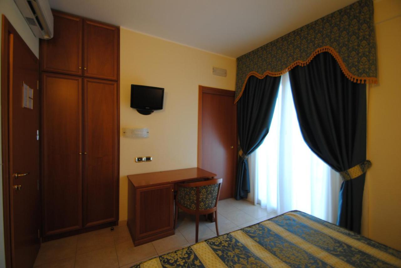 Hotel Concorde Sant'Egidio alla Vibrata Eksteriør billede