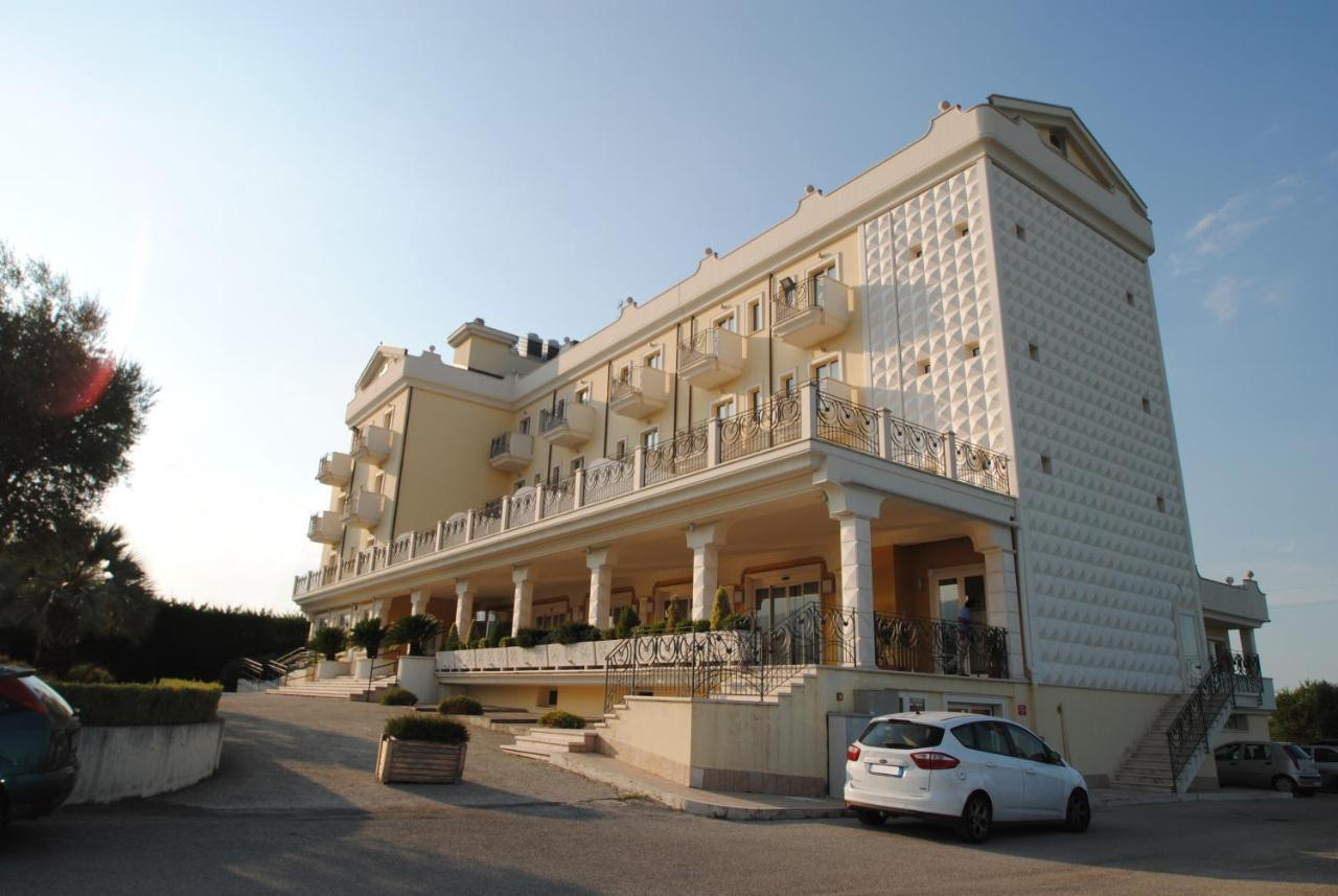 Hotel Concorde Sant'Egidio alla Vibrata Eksteriør billede